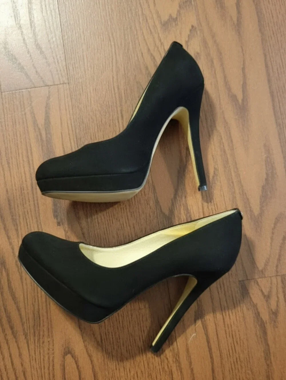 Genuine Michael Kors Women’s Black Suede Stiletto Pumps Size 7M